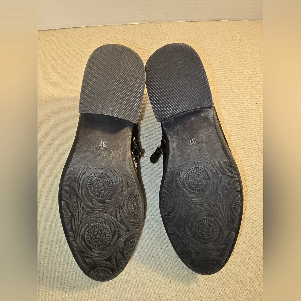 L'Artiste Georgianna Ankle Boots size 37/6.5-7 us
